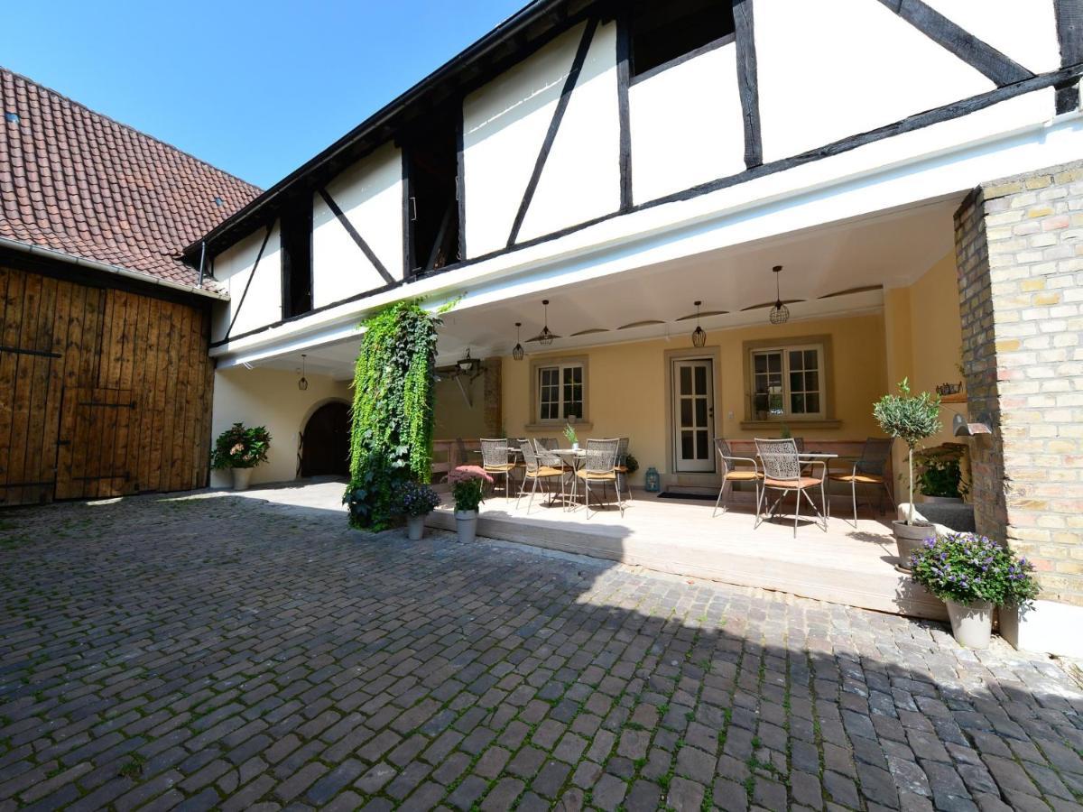 Gaestehaus & Weingut Gehrig Weisenheim am Sand Dış mekan fotoğraf